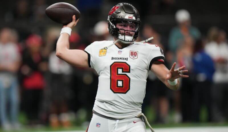 Patriots vs Buccaneers Predictions, Picks & Best Bets for NFL Week 10