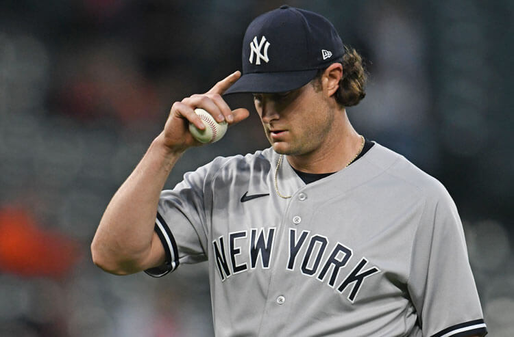Padres vs Yankees Predictions, Picks, Odds: Cole in Deep Trouble vs Friars?