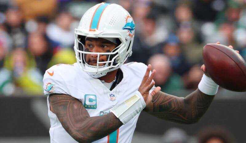 How To Bet - Dolphins vs Steelers Predictions, Picks & Best Bets for Monday Night Football Week 15