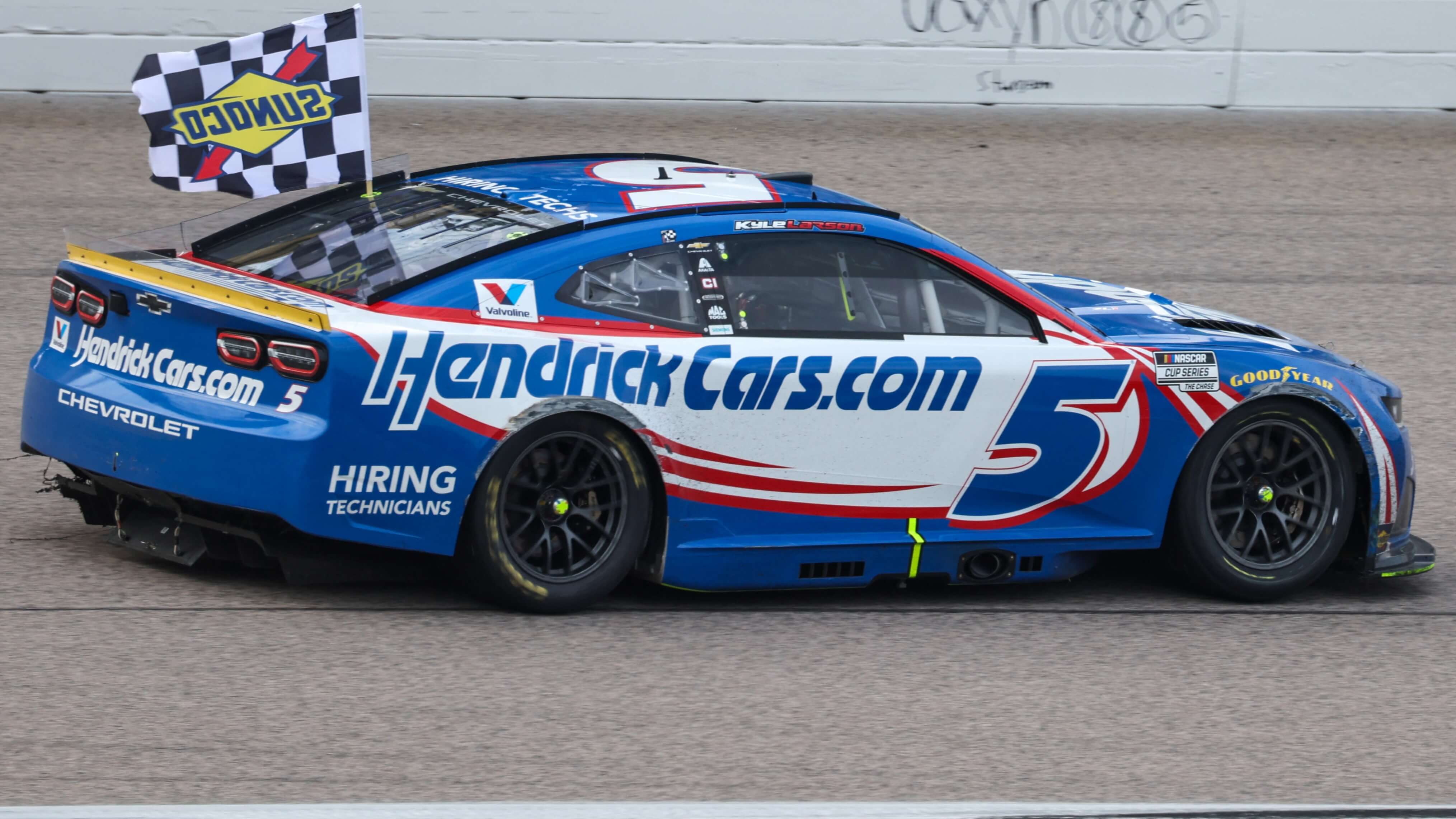 2026 NASCAR Cup Series Odds: Larson Surges as Playoff Form Heats Up