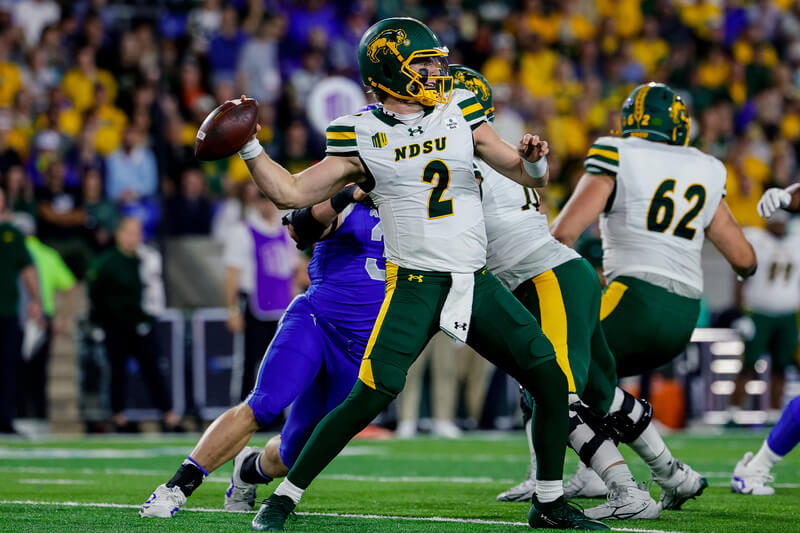 How To Bet - Our Favorite College Football Group of 6 Predictions for Week 5 Today