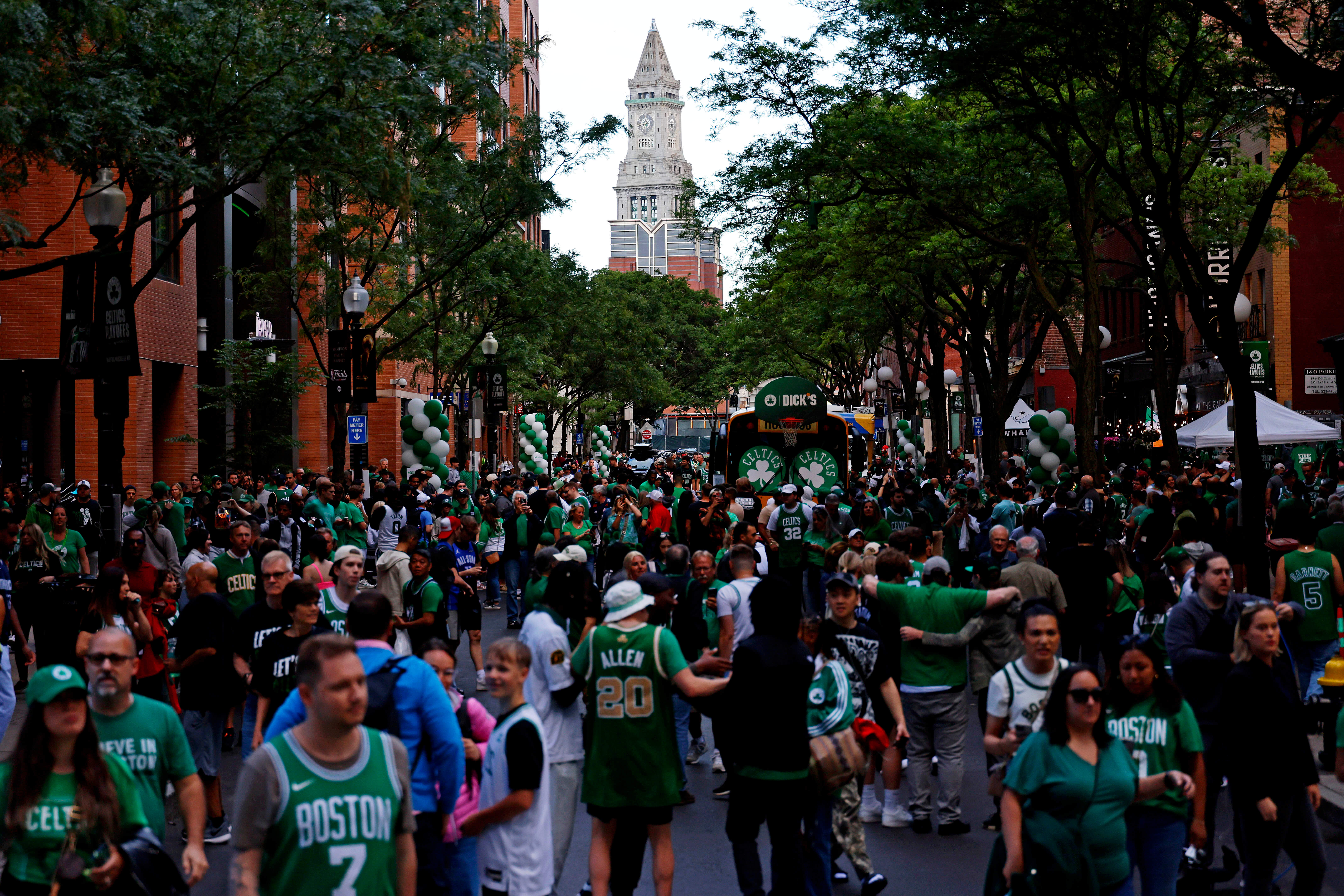 How To Bet - Massachusetts Wants a Good Reason for 'Limiting' Sports Bettors