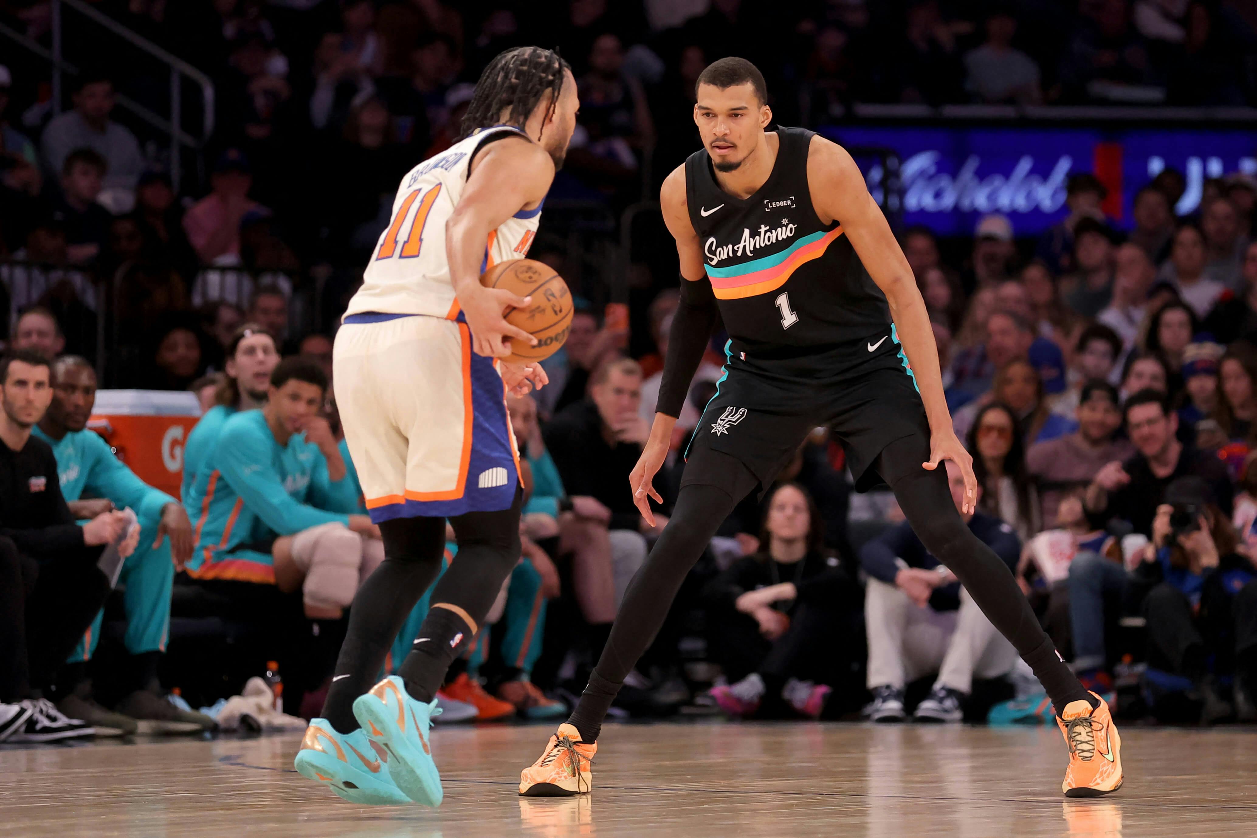 Bettors Leaning Toward Underdog Knicks Over Favored Spurs in NBA Finals