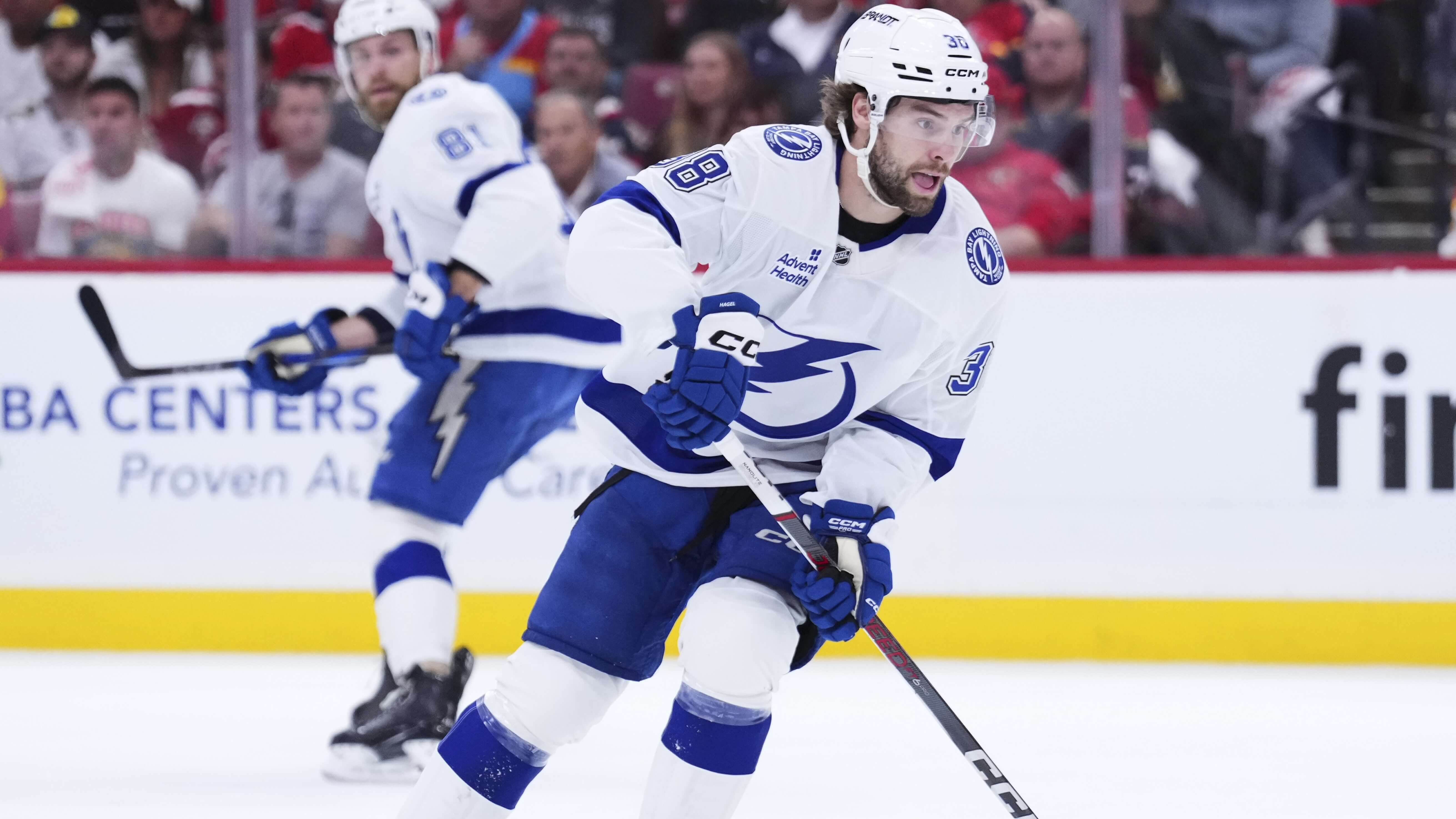 Lightning vs Red Wings Prediction, Picks & Same-Game Parlay for Tonight’s NHL Game
