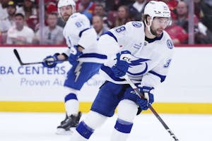 Lightning vs Red Wings Prediction, Picks & Same-Game Parlay for Tonight’s NHL Game