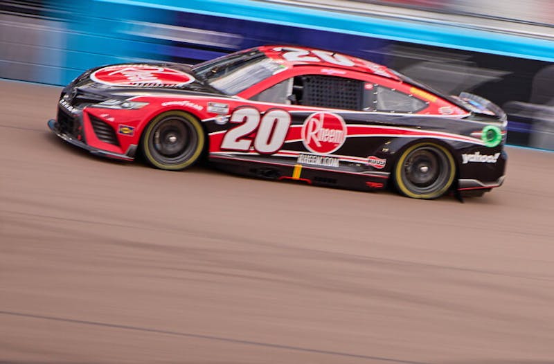 NASCAR Martinsville Odds & NOCO 400 Picks
