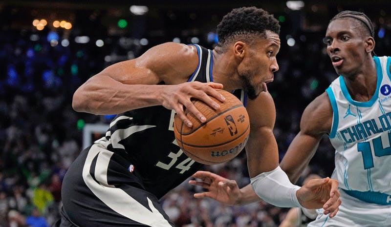 Bucks vs Cavaliers Prediction, Picks & Odds for Tonight’s NBA Game