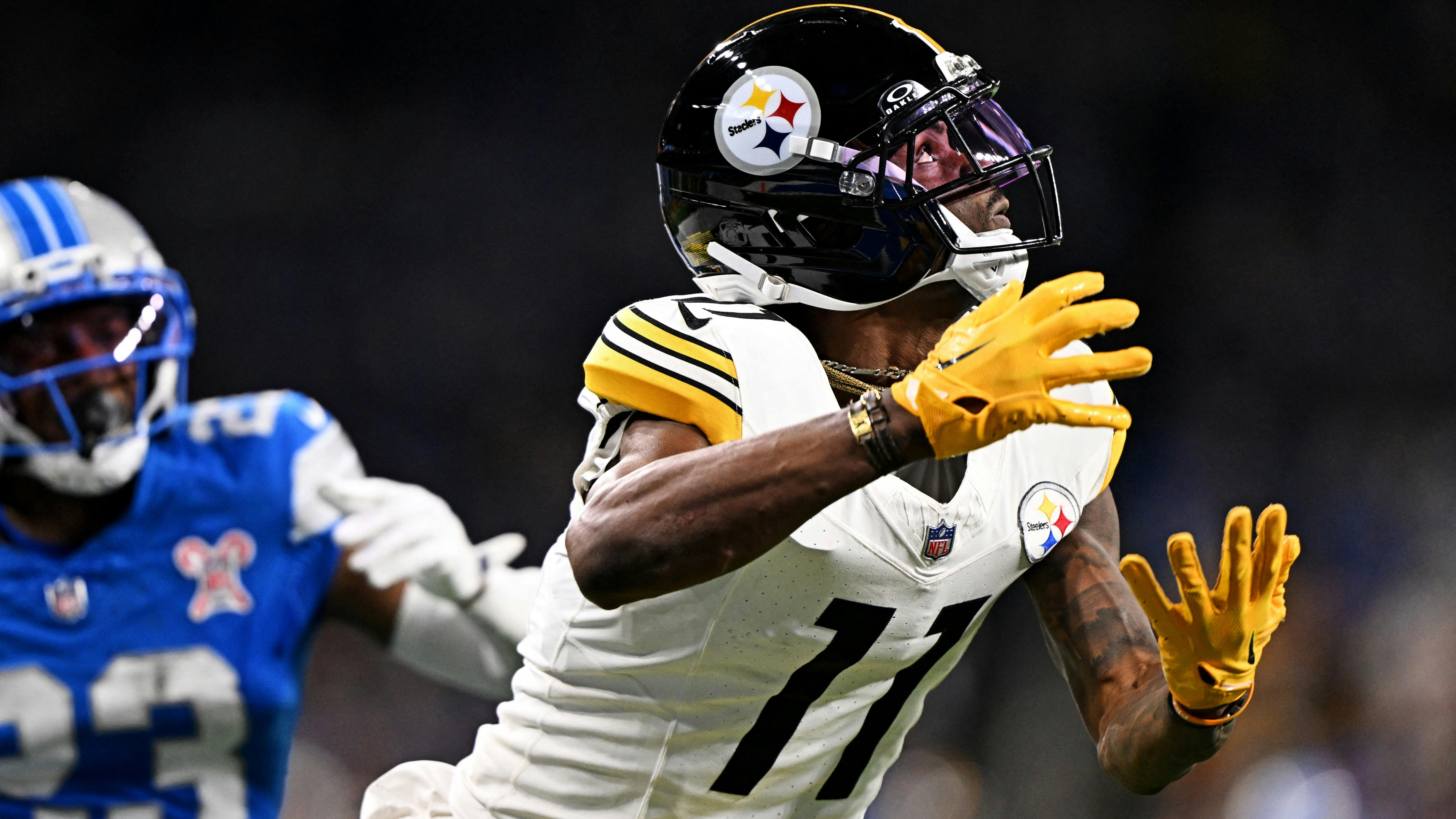 Texans vs Steelers Props & Best Bets for Tonight's Wild Card Game