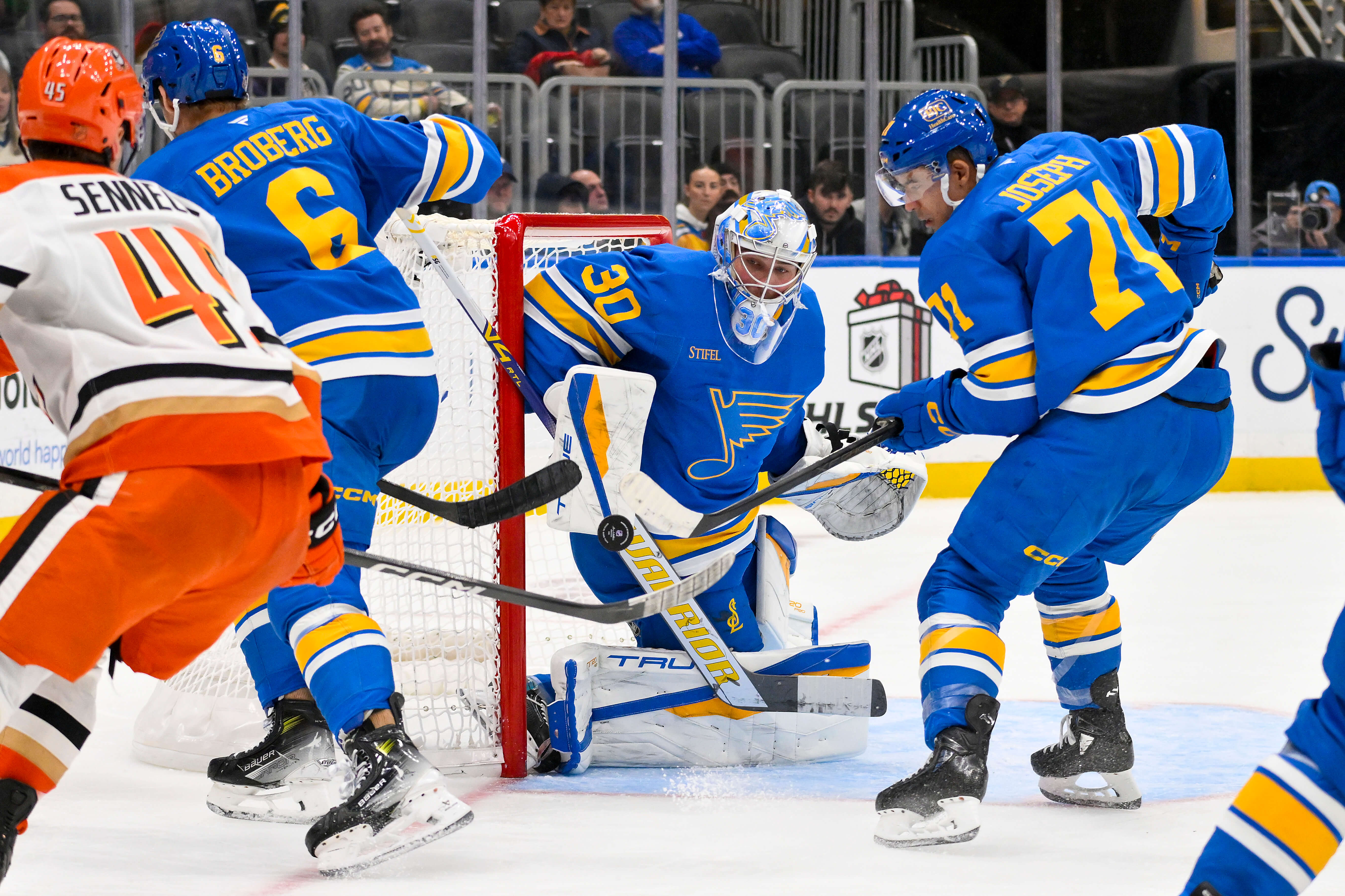 How To Bet - Sports Betting Launch Day in St. Louis: An In-Person Breakdown From Missouri