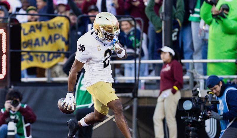 Navy vs Notre Dame Prediction, Picks & Odds for November 8 — College Football Week 11