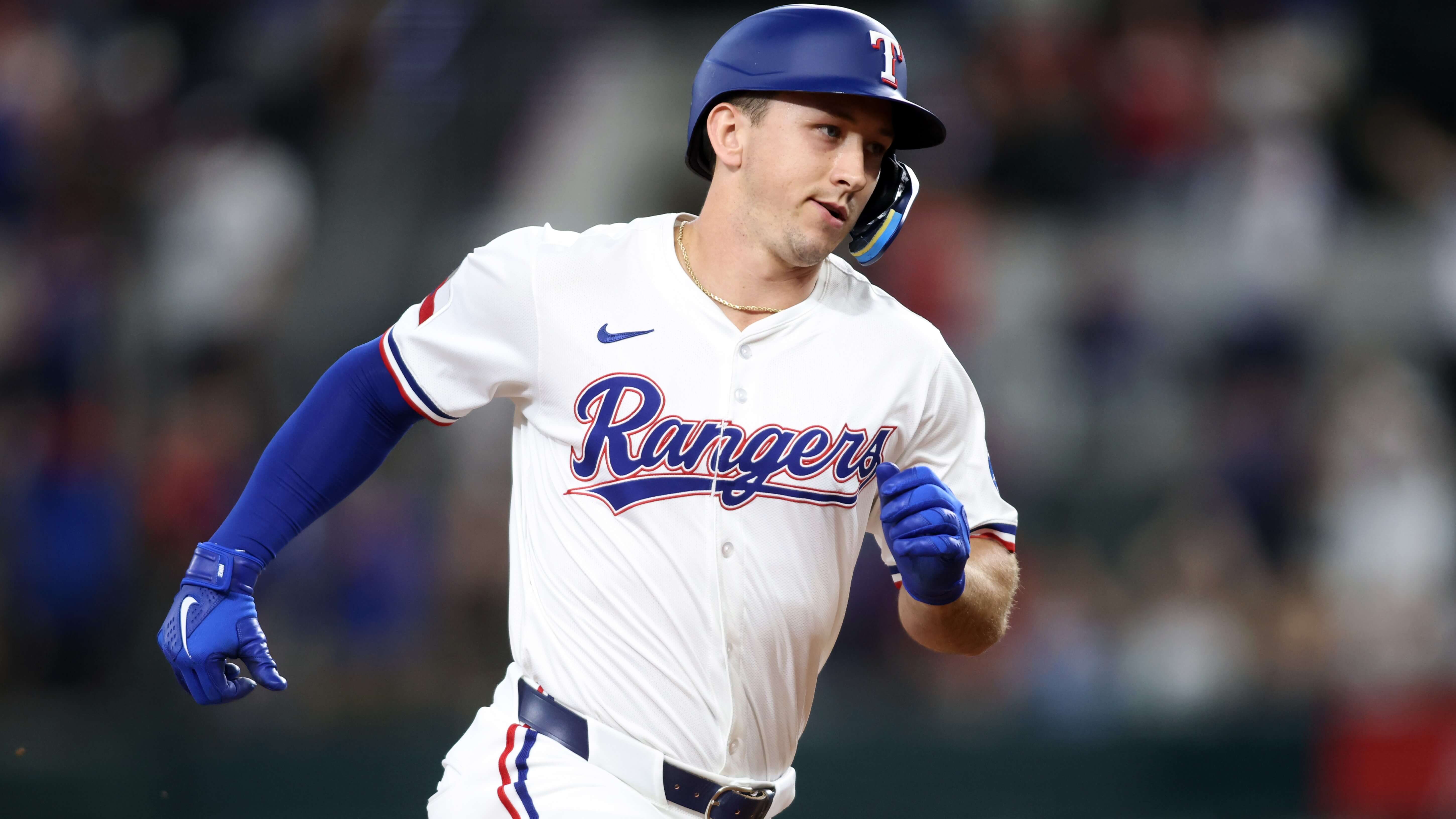 Astros vs Rangers Prediction, Picks & Odds for Today’s MLB Game