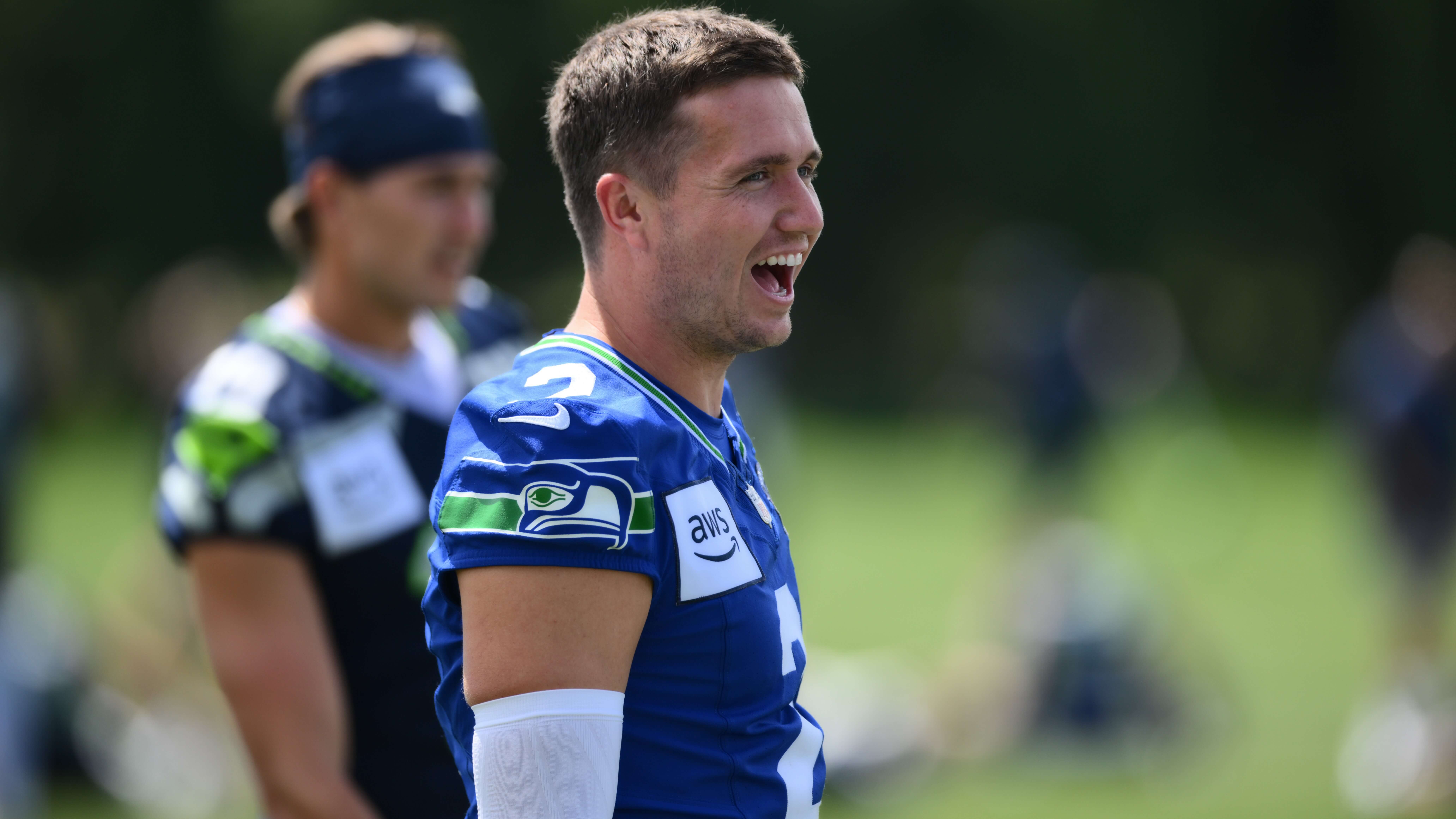 Cowboys vs Seahawks Predictions, Picks & Odds for Tonight's NFL Preseason Game