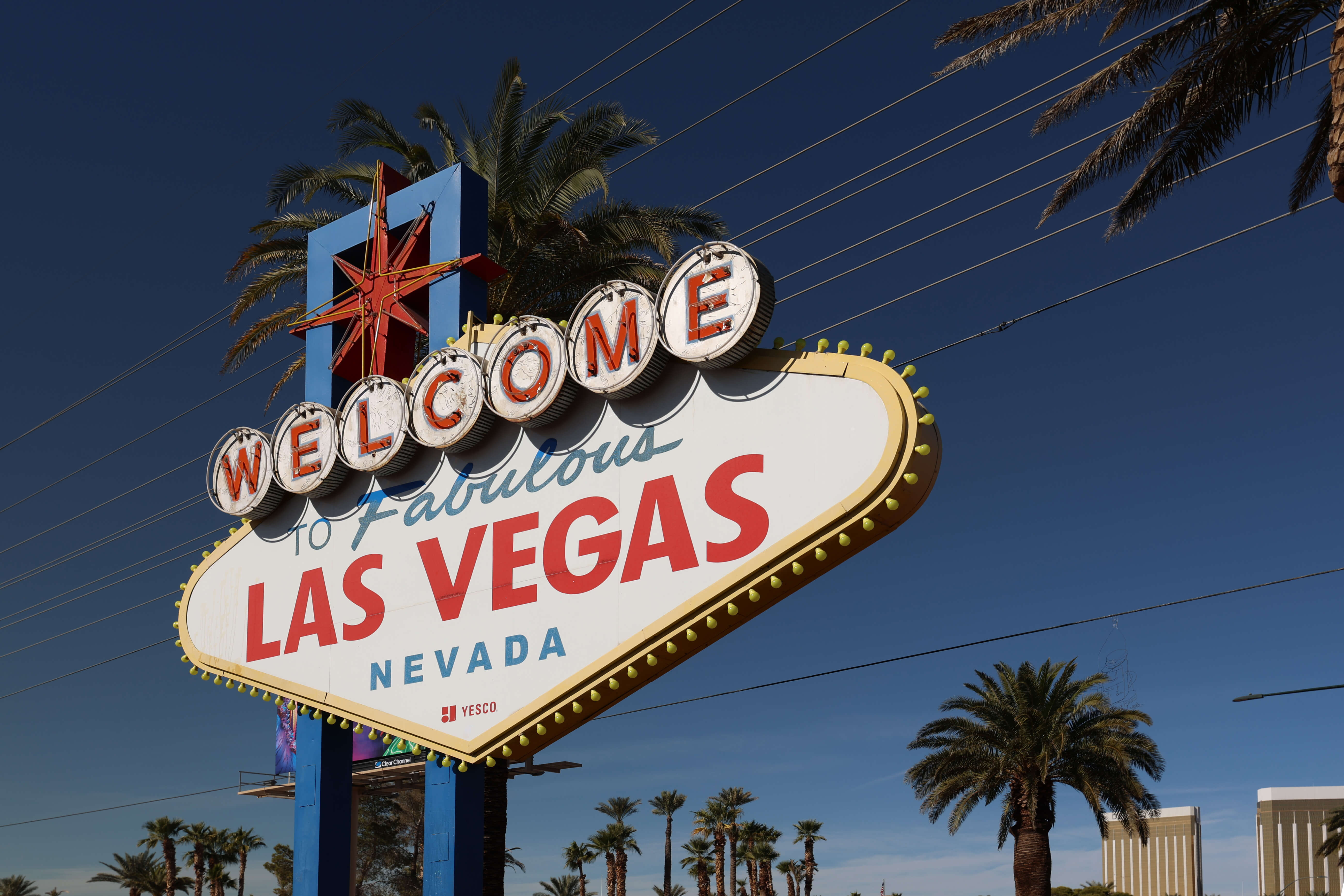 How To Bet - Viva Las Vacant: Following Sin City's Summer Tourism Slump