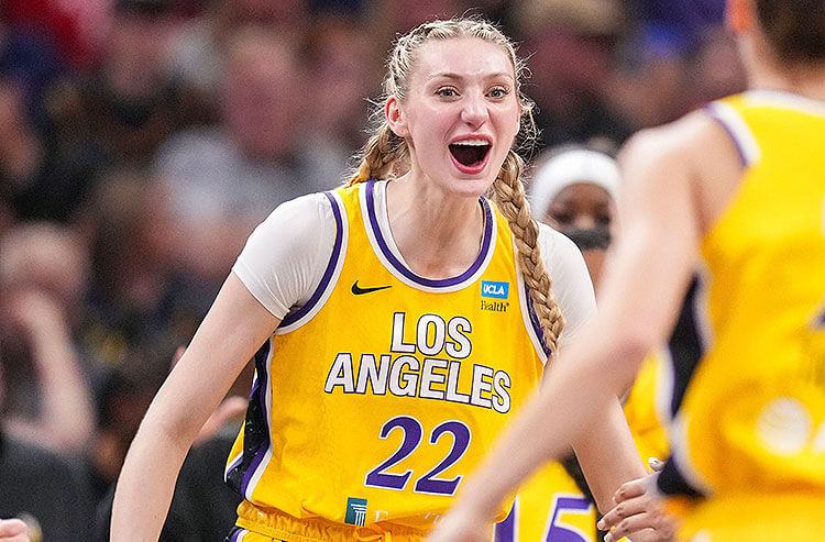 Sparks vs Sky Predictions, Picks, Odds for Tonight’s WNBA Game 