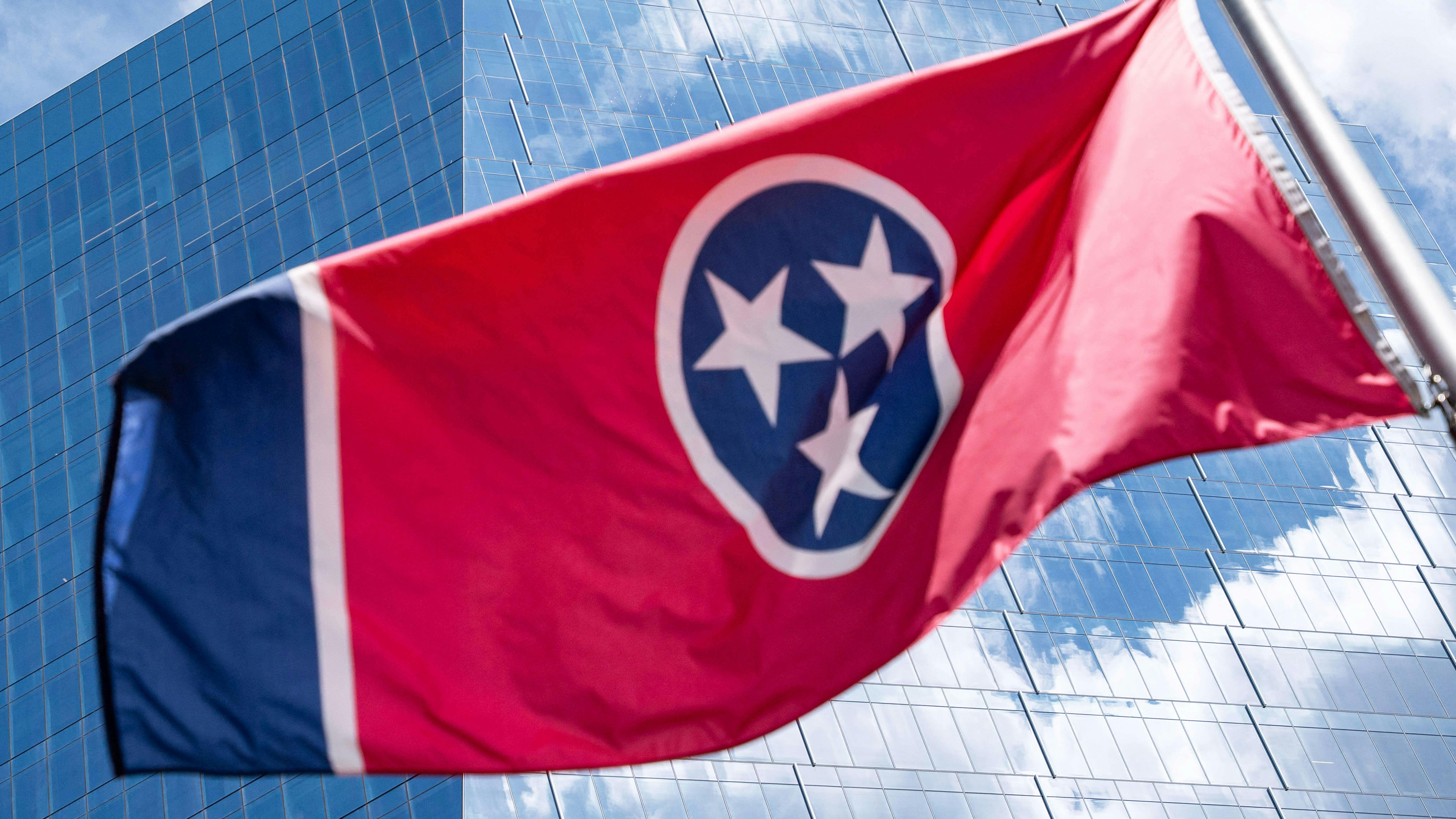 Tennessee Sweeps Ban Bill Advances With Unanimous Support
