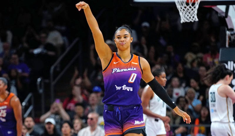 Aces vs Mercury Predictions, Picks & Odds for Tonight’s WNBA Game