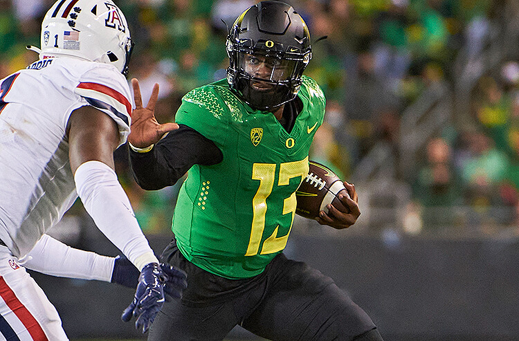 Anthony Brown Oregon Ducks college football 2022 College Football National Championship Odds: Oregon Ducks Now A Top-5 Betting Favorite