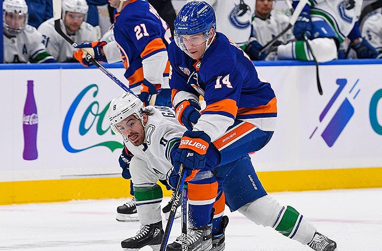 Bo Horvat New York Islanders NHL