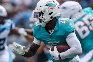Dolphins vs Browns Predictions - Early Picks & Odds for Week 7