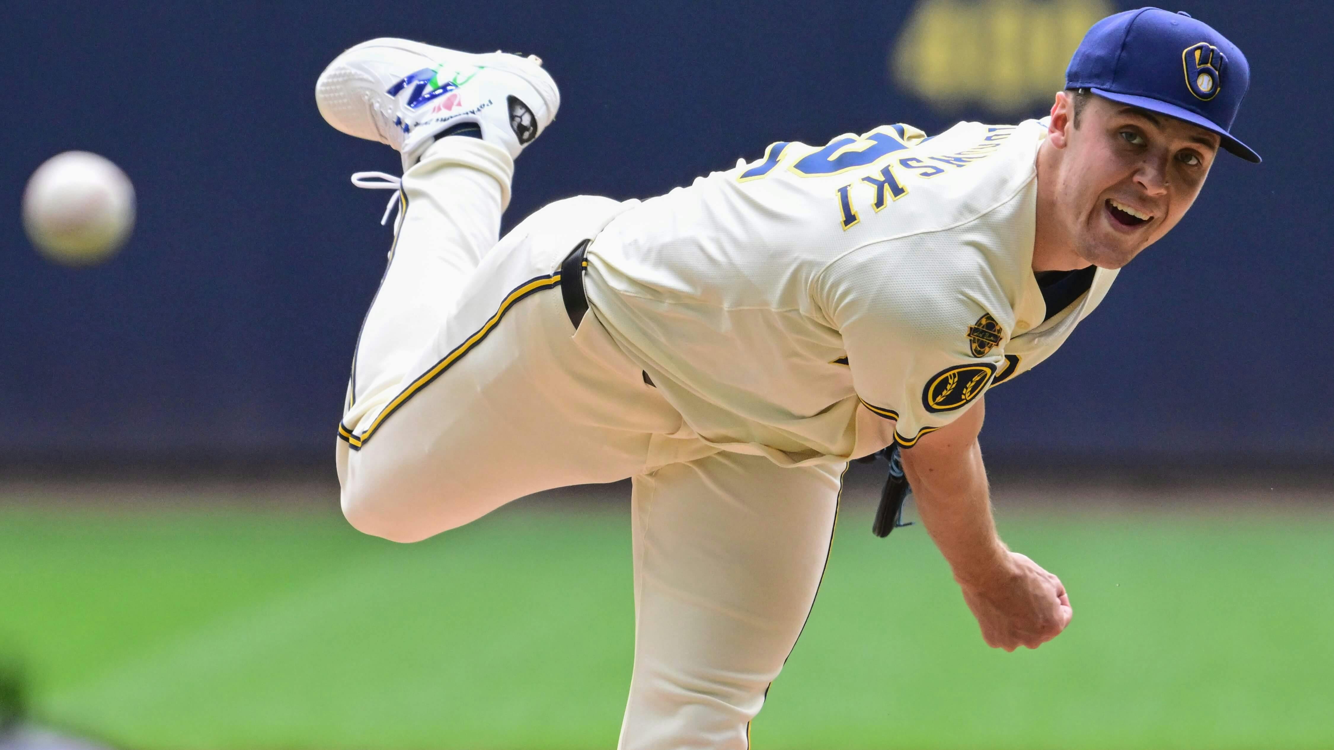 Dodgers vs Brewers Prediction, Picks & Odds for Today’s MLB Game