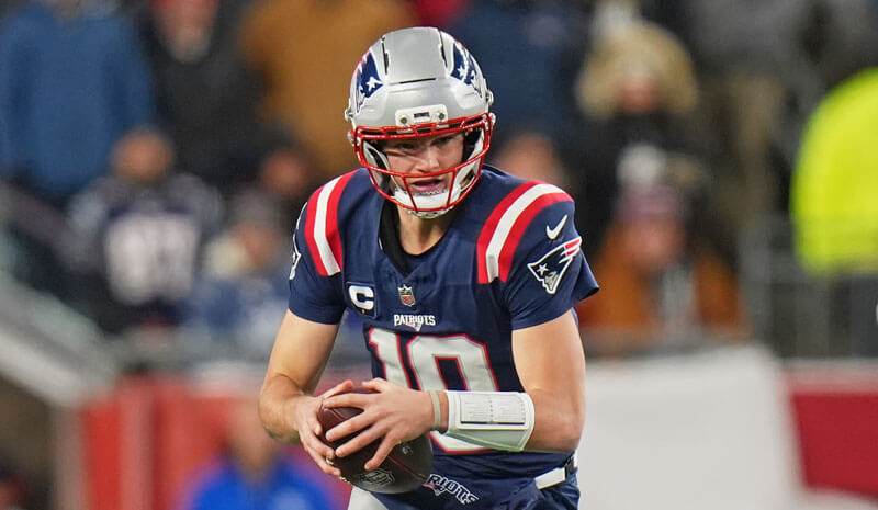 How To Bet - Chargers vs Patriots Predictions, Picks & Best Bets for Sunday Night Football Wild Card Weekend