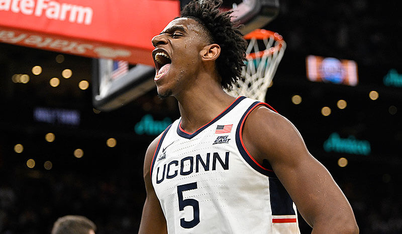 How To Bet - Arizona vs UConn Prediction, Picks & Odds for Tonight's College Basketball Game 