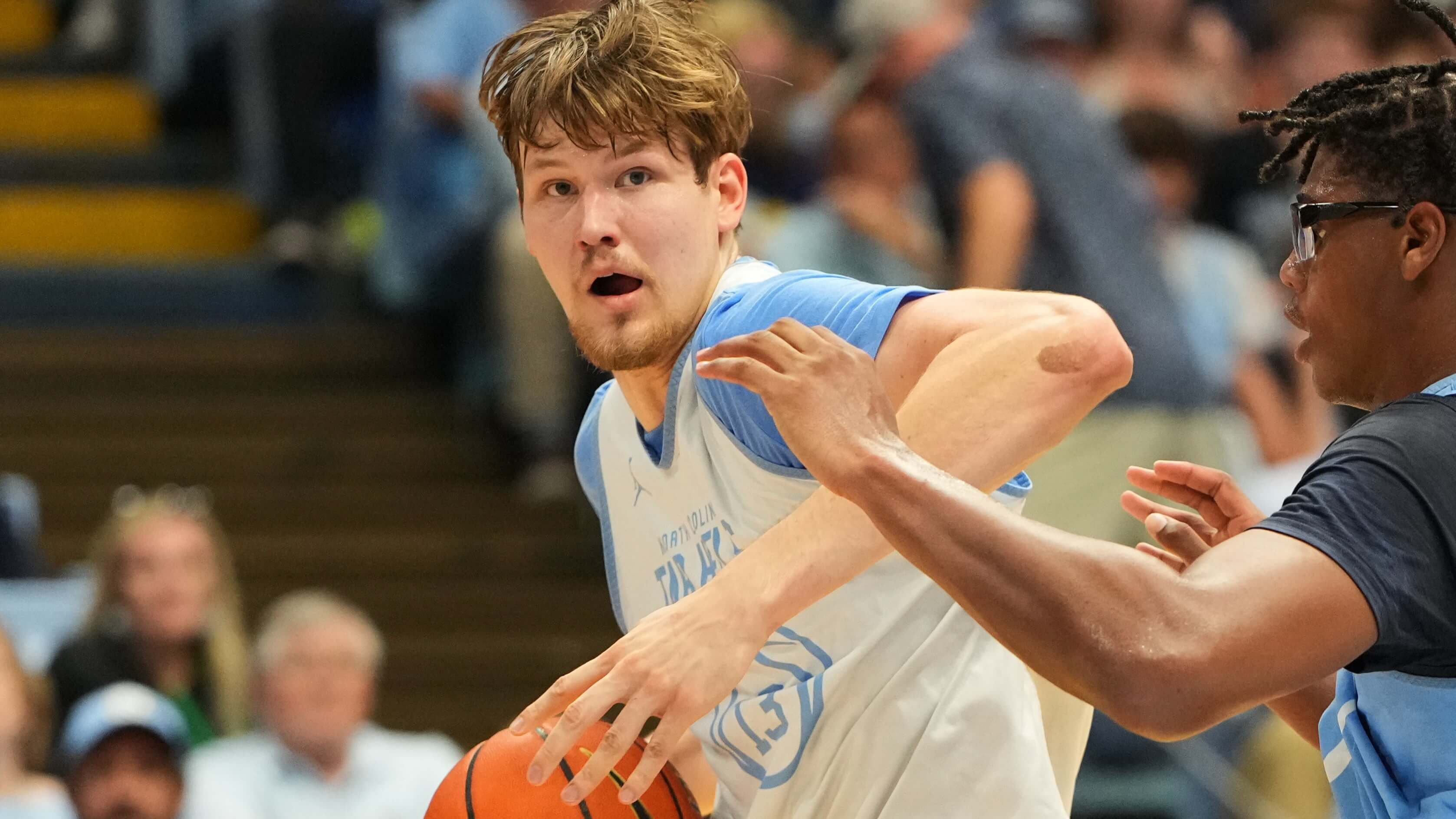 How To Bet - Kansas vs North Carolina Prediction, Picks & Odds for Tonight's College Basketball Game