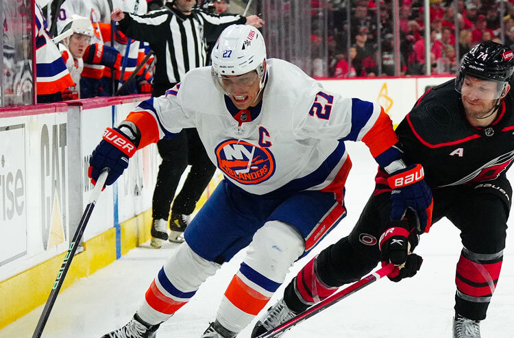 Hurricanes vs Islanders Predictions, Picks, and Odds for Saturday's NHL Playoff Game