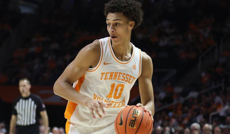 Kentucky vs Tennessee Prediction, Picks & Odds for Tonight's College Basketball Game 