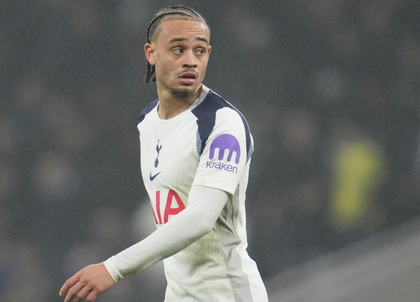 Tottenham vs Arsenal Predictions, Picks & Odds for Today’s Premier League Match