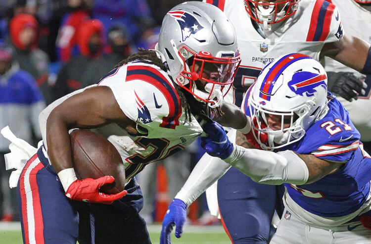 Week 15 NFL Touchdown Props: Pats Continue to Pound the Ground