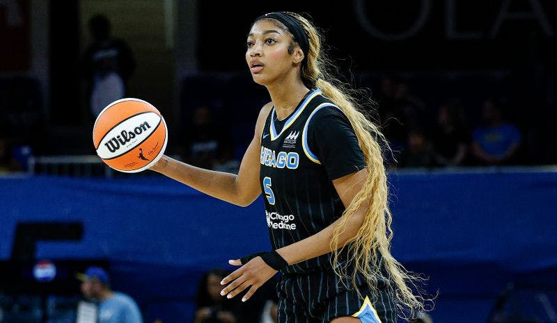 Lynx vs Sky Predictions, Picks & Odds for Tonight’s WNBA Game