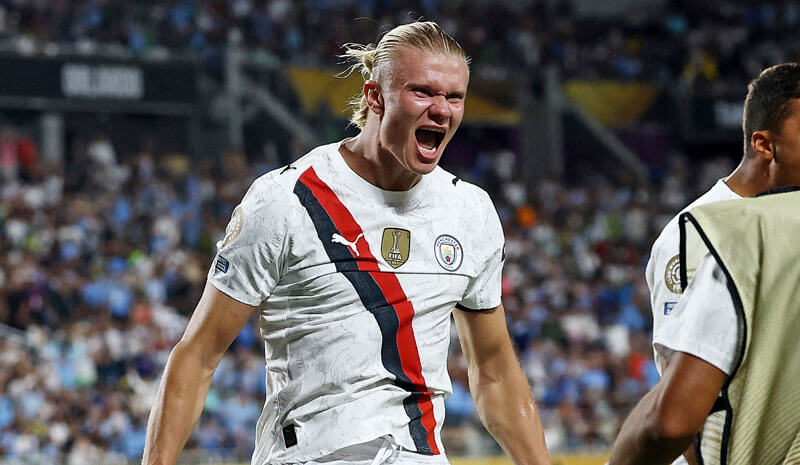 Manchester City forward Erling Haaland (9).