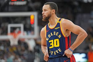 Warriors vs Grizzlies Prediction, Picks & Odds for Tonight’s NBA Game