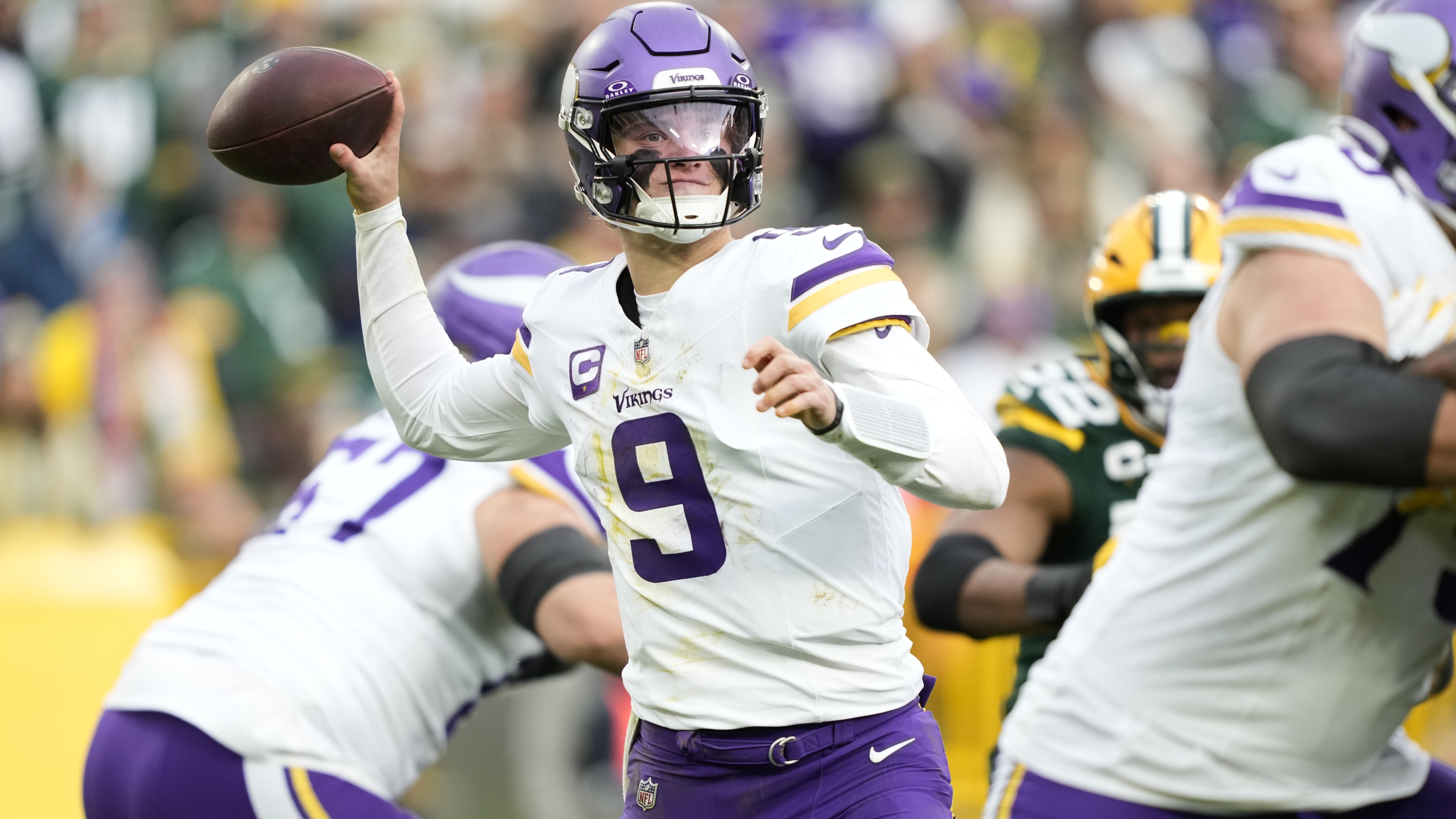 How To Bet - Vikings vs Cowboys Predictions, Best Bets, Props & Odds for Sunday Night Football