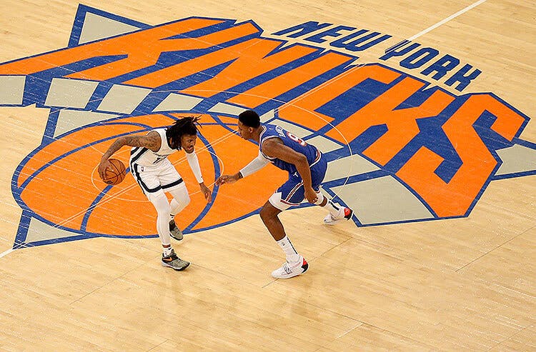 New York Knicks center court NBA