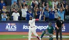 Blue Jays Mania Taking Over Canadian Fans, Bettors Ahead of ALCS Game 7