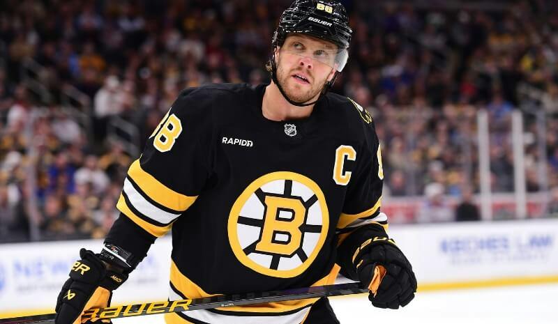 NHL Milestone Tracker: Pastrnak Eyes Fourth Place in Bruins History
