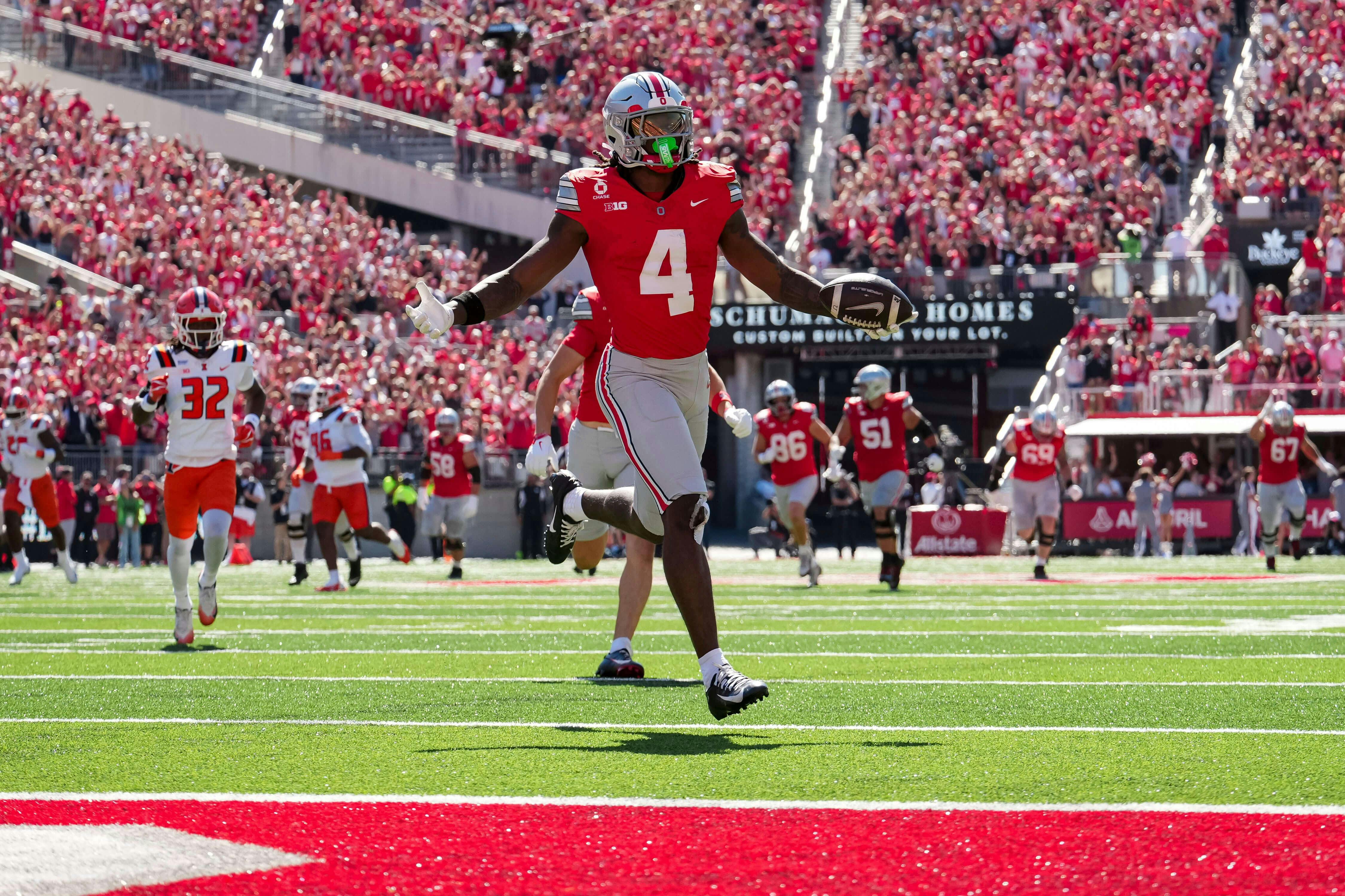 Smith Jr. Nabs Heisman Trophy Odds Lead After 4 TD Game
