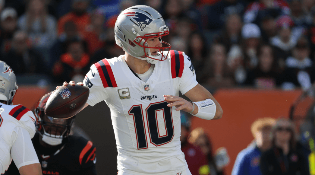 Giants vs Patriots: Time, Channel & Free Live Streaming Info for Monday Night Football Now