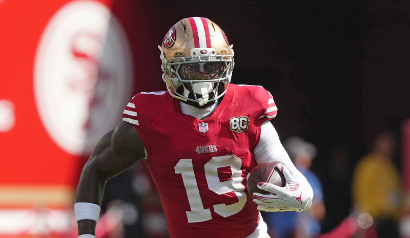 San Francisco 49ers wide receiver Deebo Samuel Sr. (19).