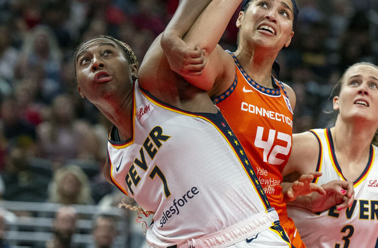 Fever vs Storm Predictions, Picks, Odds for Tonight’s WNBA Game