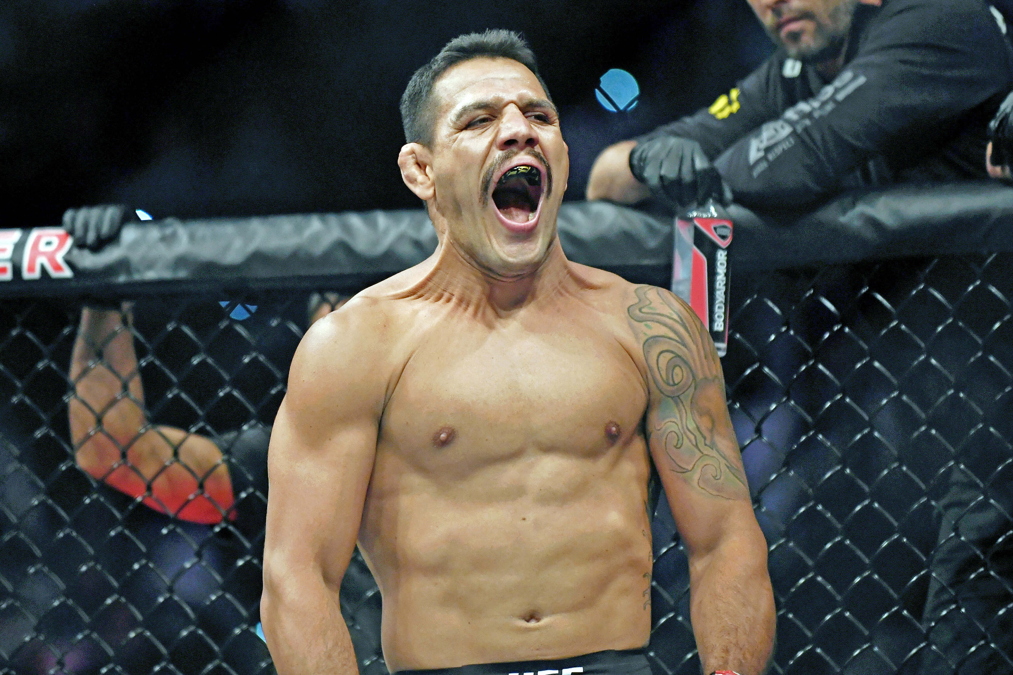UFC Fight Night Barbarena vs Dos Anjos Picks and Predictions: Age Ain't Nothing But a Number