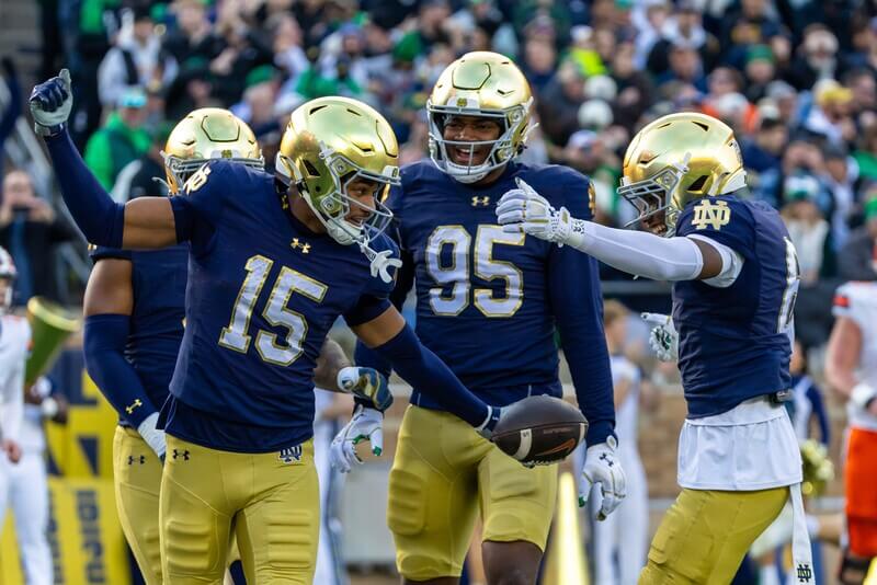 How To Bet - Wisconsin vs Notre Dame Prediction, Picks & Early Odds: College Football Week 1 