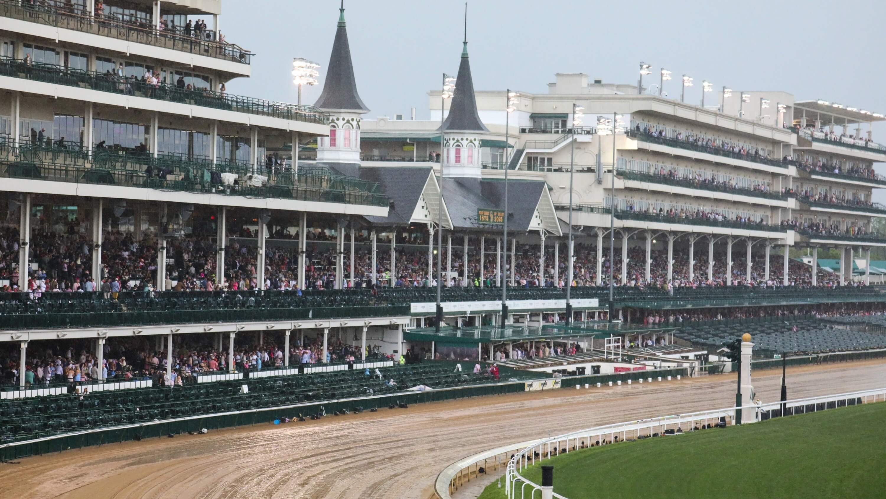 How To Bet - Kentucky Derby Odds: Journalism Favored at 7-2 on Race Day, Rain in Forecast