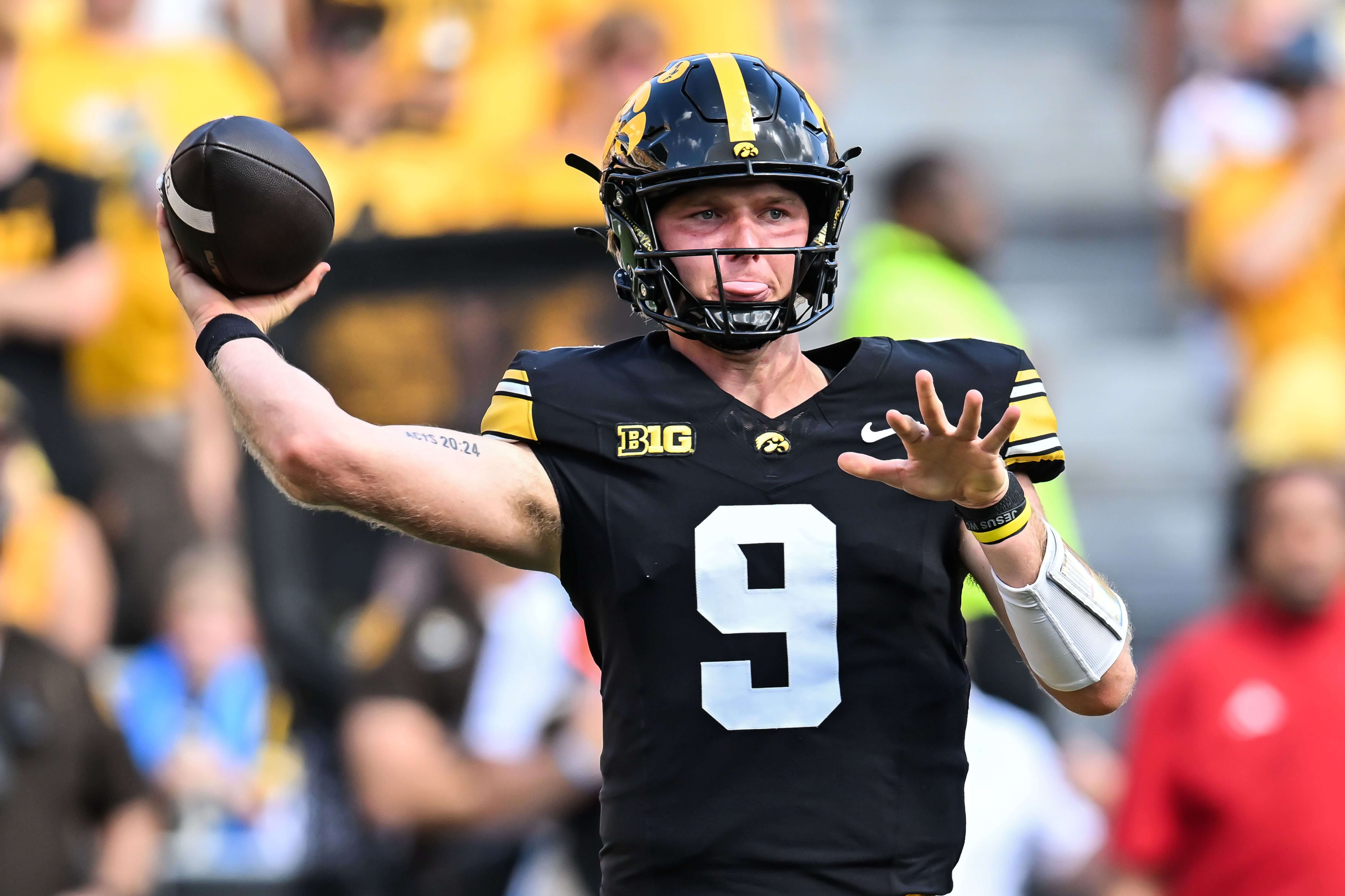 Hank Brown Iowa Hawkeyes College football Week 3