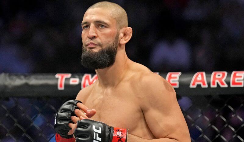 UFC 319 Predictions, Picks & Best Bets for Tonight's Main Card