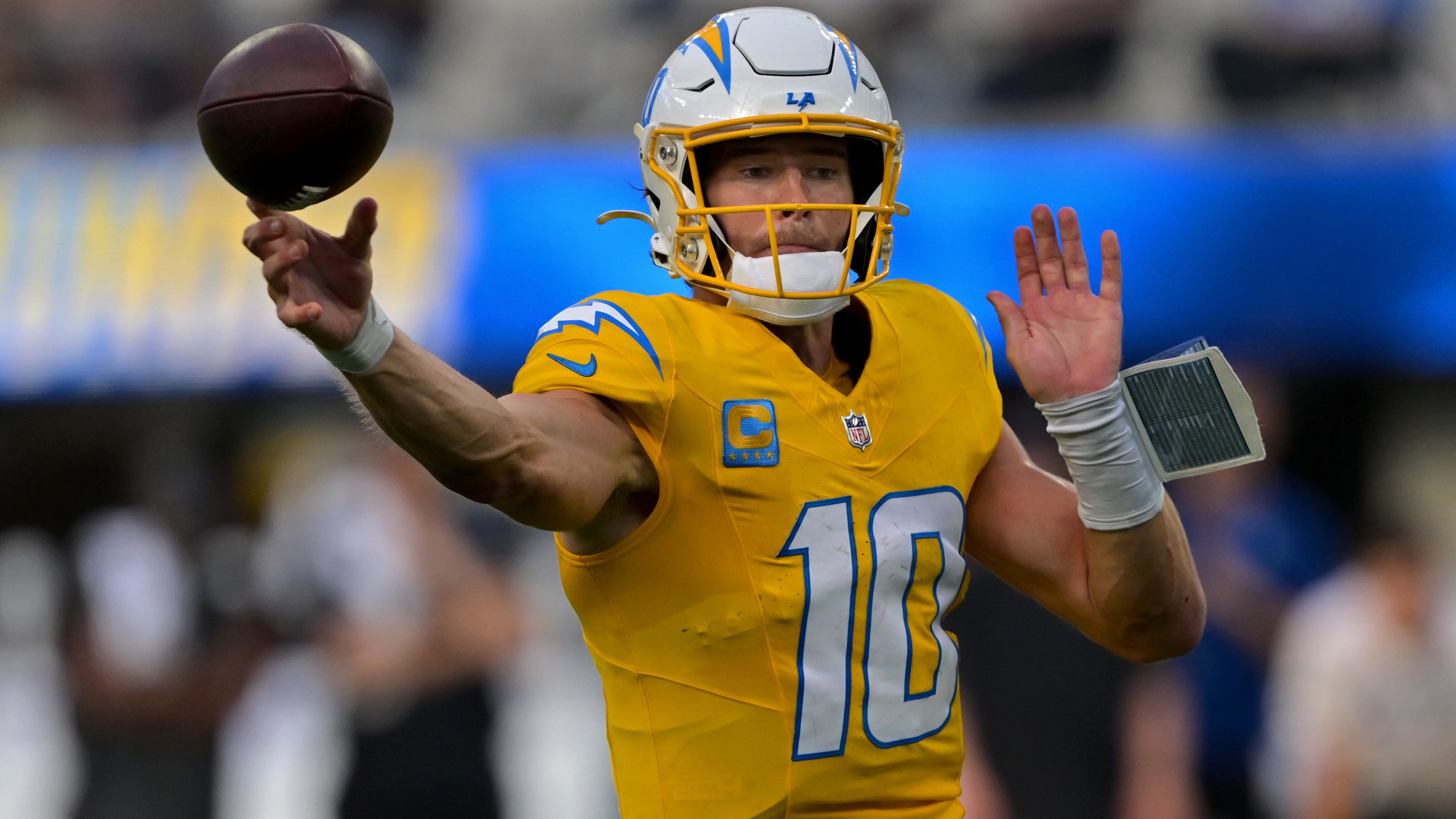 How To Bet - Vikings vs Chargers Predictions, Best Bets, Props & Odds for Thursday Night Football