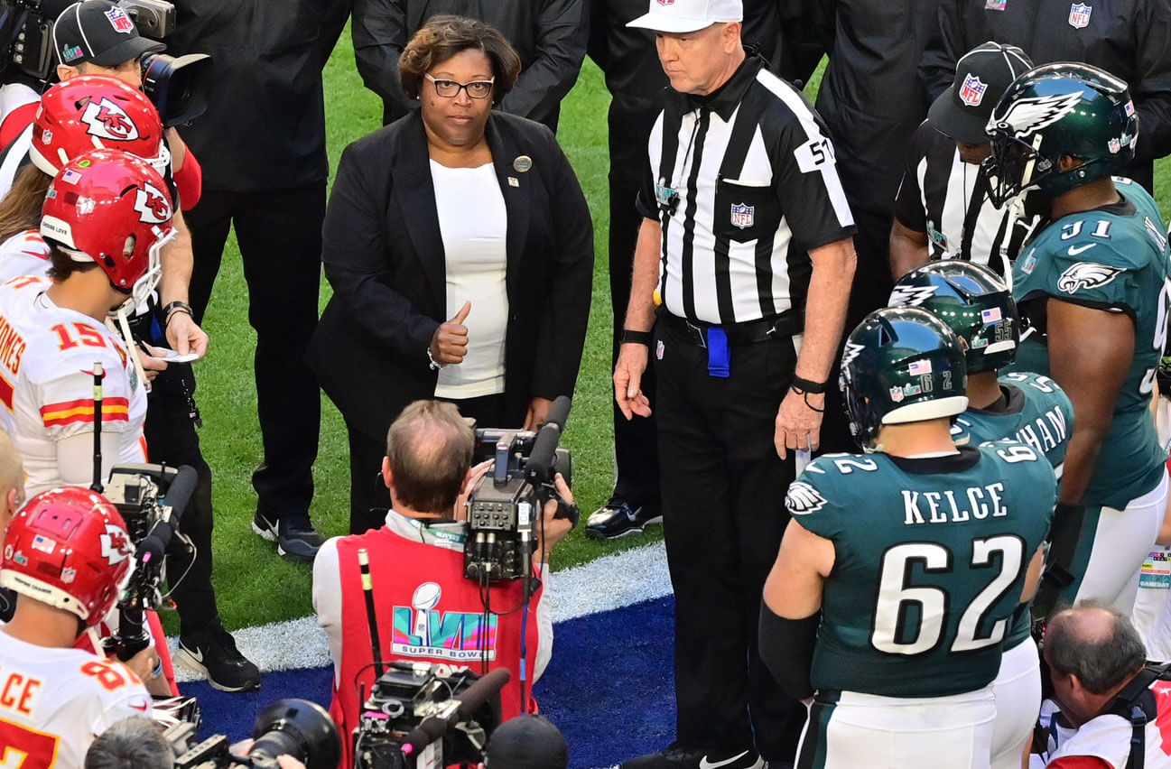 Super Bowl Coin Toss - Chiefs Correctly Call Tails, Defer To Eagles