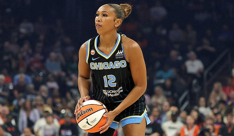 Sparks vs Sky Prediction, Picks & Odds for Tonight’s WNBA Game